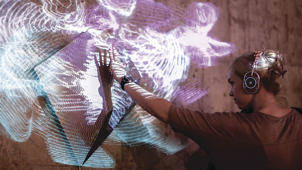 Master & Dynamic interactive geo-metal wall sculptures Master & Dynamic interactive geo-metal wall sculptures